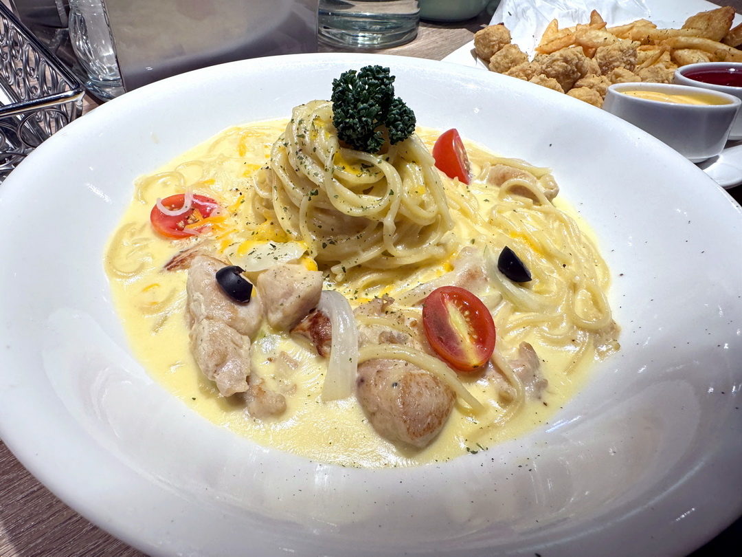 【Mita CAFE Bistro新竹巨城店】新竹網美餐廳推薦,綠野仙蹤森林系裝潢,義大利麵必吃,壽星送中卷 @猴屁的異想世界 【Mita CAFE Bistro新竹巨城店】新竹網美餐廳推薦,綠野仙蹤森林系裝潢,義大利麵必吃,壽星送中卷 @猴屁的異想世界