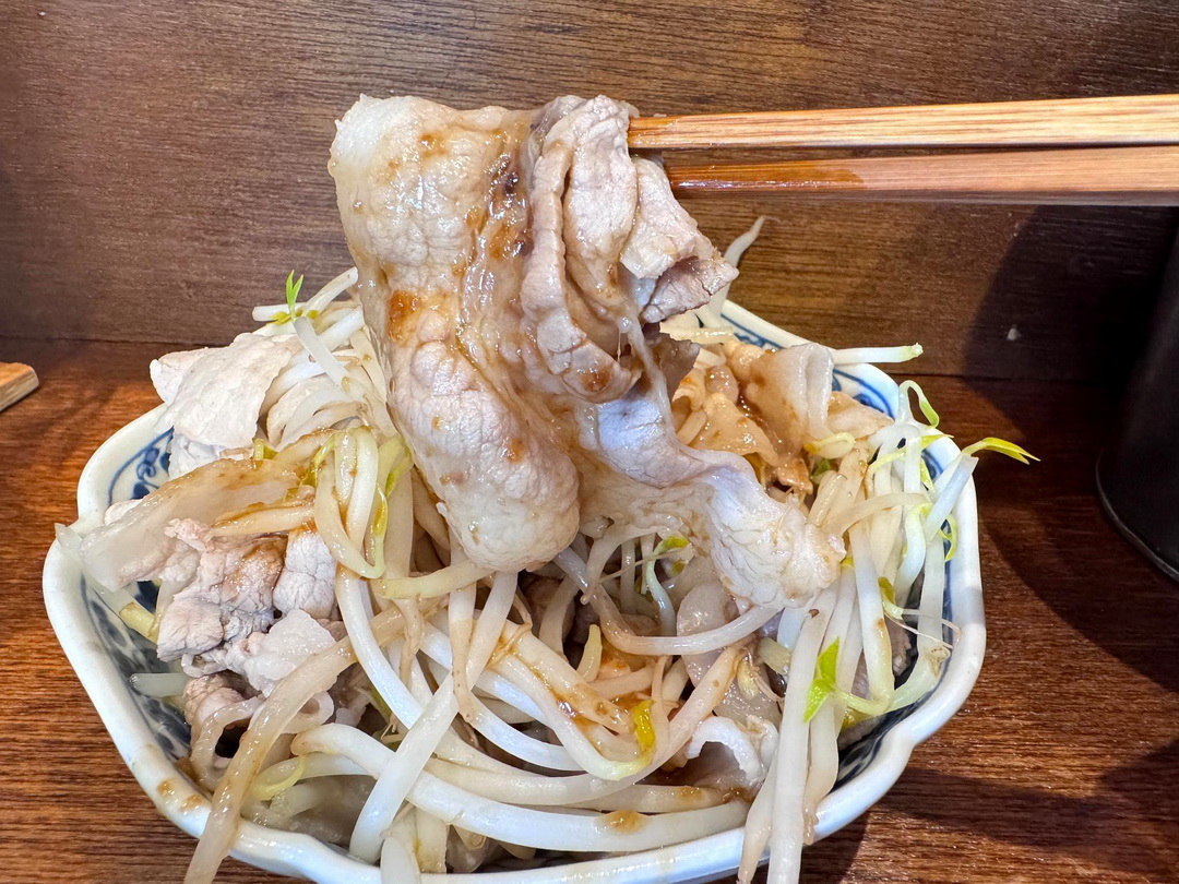 【老棠酸辣粉】台中酸辣粉推薦,麻辣燙串串只要13元!必吃牛肉酸辣粉、口水雞、蒜泥白肉超夠味 @猴屁的異想世界 【老棠酸辣粉】台中酸辣粉推薦,麻辣燙串串只要13元!必吃牛肉酸辣粉、口水雞、蒜泥白肉超夠味 @猴屁的異想世界