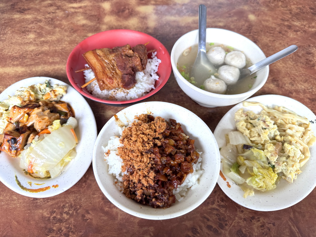 台南蘇無刺虱目魚肚｜台中滷肉飯便當推薦，爌肉飯超入味、煎魚肚必點超酥香！ @猴屁的異想世界