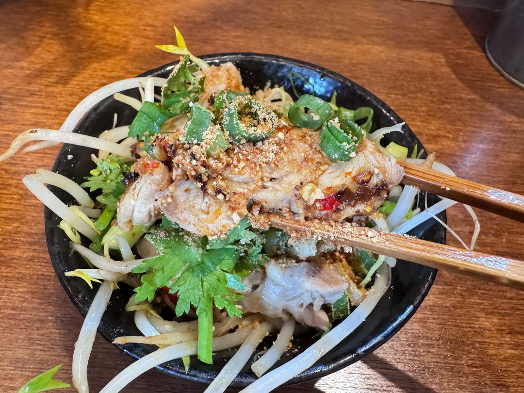 【老棠酸辣粉】台中酸辣粉推薦,麻辣燙串串只要13元!必吃牛肉酸辣粉、口水雞、蒜泥白肉超夠味 @猴屁的異想世界 【老棠酸辣粉】台中酸辣粉推薦,麻辣燙串串只要13元!必吃牛肉酸辣粉、口水雞、蒜泥白肉超夠味 @猴屁的異想世界