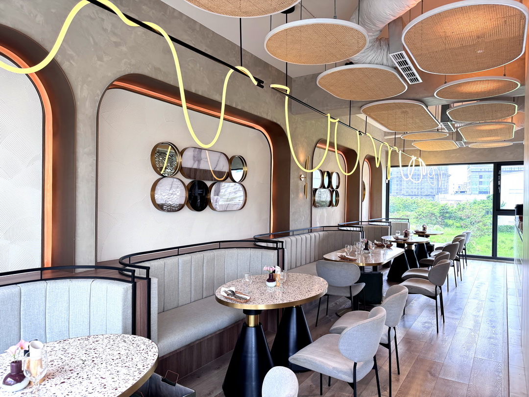 【Les aqua水相餐聚苑】台中超美韓系玻璃屋餐廳,麵包免費續,壽星還送蛋糕+照片超浮誇 @猴屁的異想世界 【Les aqua水相餐聚苑】台中超美韓系玻璃屋餐廳,麵包免費續,壽星還送蛋糕+照片超浮誇 @猴屁的異想世界