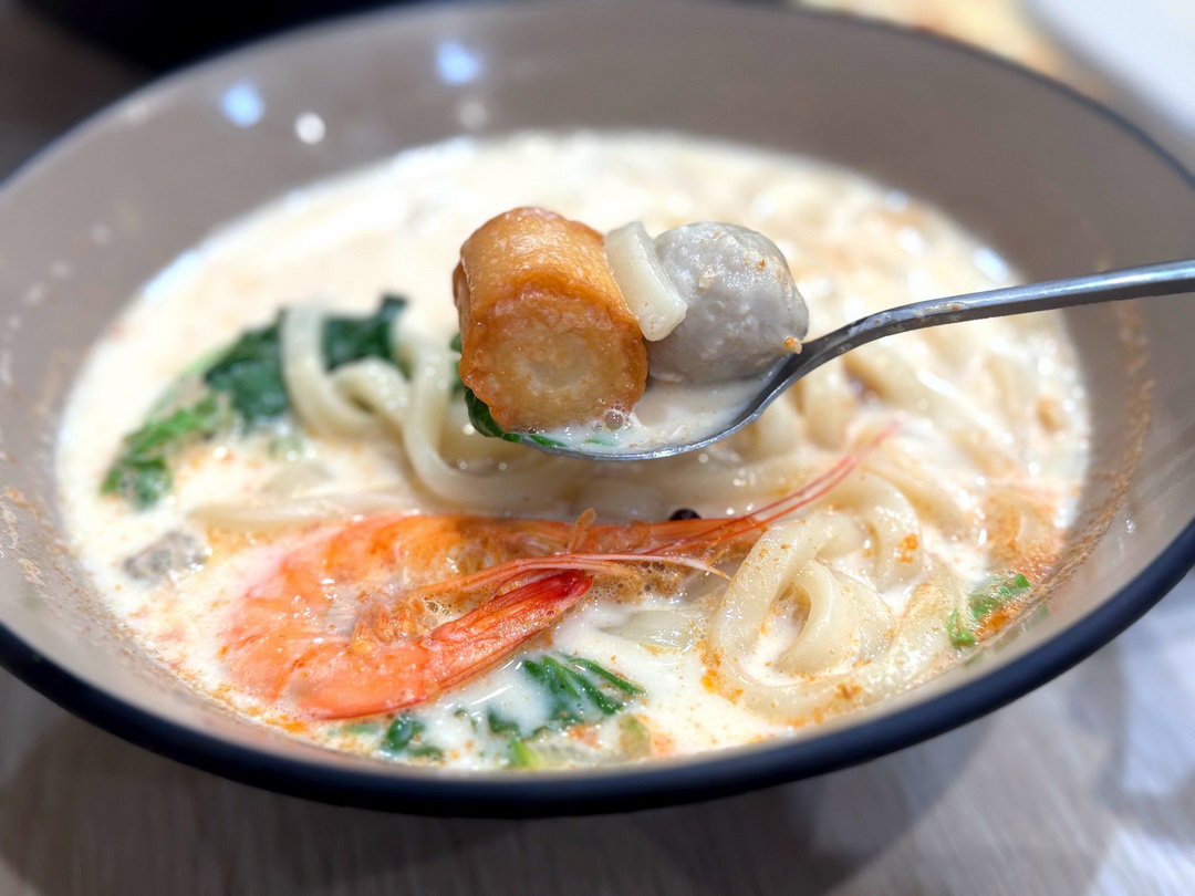 【早到晚到台中逢甲店】夜貓族宵夜天堂!必吃超濃郁新加坡叻沙意麵,還有芋泥蛋餅 @猴屁的異想世界 【早到晚到台中逢甲店】夜貓族宵夜天堂!必吃超濃郁新加坡叻沙意麵,還有芋泥蛋餅 @猴屁的異想世界