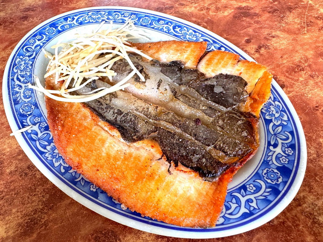 台南蘇無刺虱目魚肚｜台中滷肉飯便當推薦，爌肉飯超入味、煎魚肚必點超酥香！ @猴屁的異想世界
