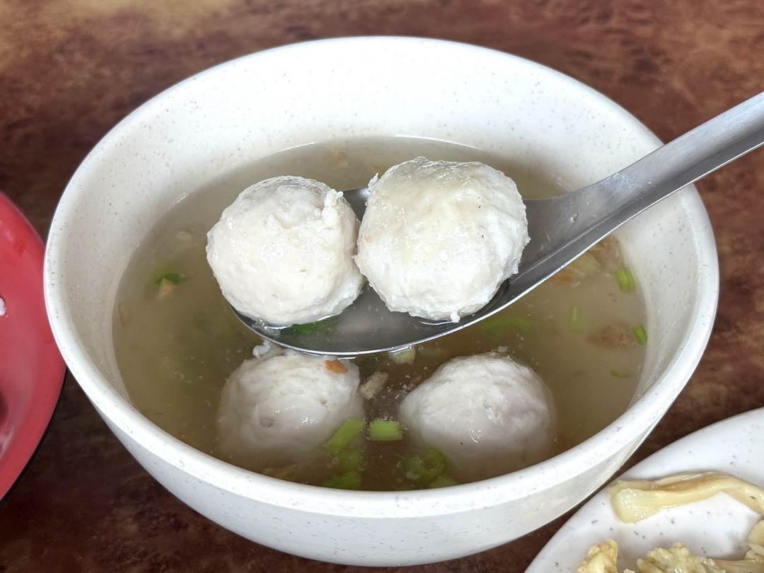 台南蘇無刺虱目魚肚｜台中滷肉飯便當推薦，爌肉飯超入味、煎魚肚必點超酥香！ @猴屁的異想世界