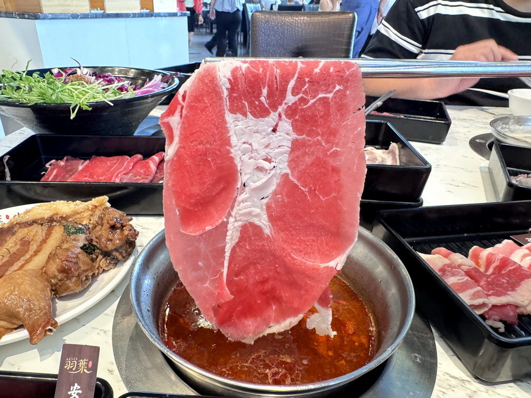【羽葉麻辣火鍋三重都會館】只要539元起就能爽吃海陸鍋物自助百匯!壽星、長輩還有優惠! @猴屁的異想世界 【羽葉麻辣火鍋三重都會館】只要539元起就能爽吃海陸鍋物自助百匯!壽星、長輩還有優惠! @猴屁的異想世界