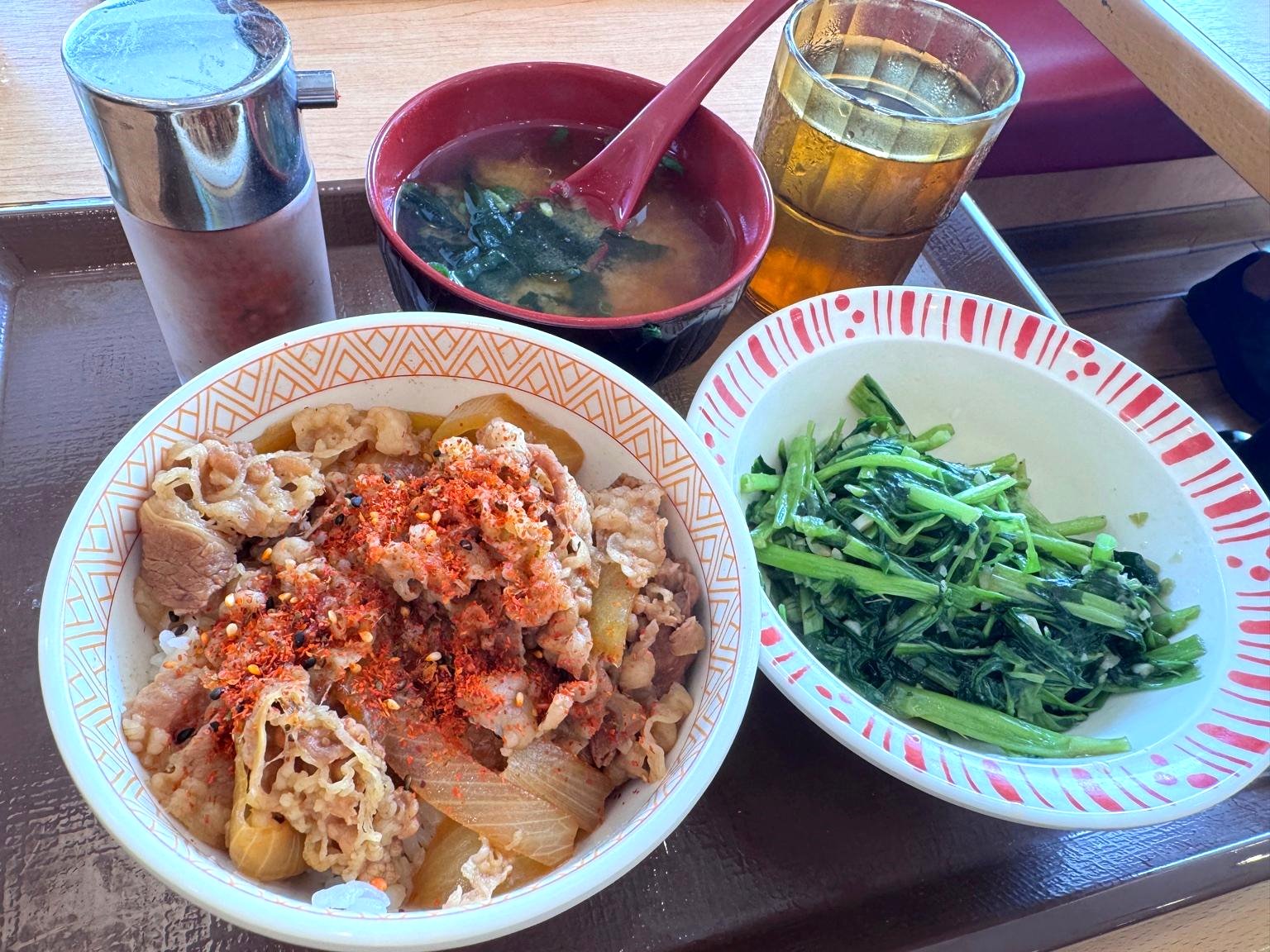 SUKIYA逢甲河南店|台中24小時日式牛丼推薦,迷你牛丼69元起,加青菜套餐超划算! @猴屁的異想世界 SUKIYA逢甲河南店|台中24小時日式牛丼推薦,迷你牛丼69元起,加青菜套餐超划算! @猴屁的異想世界