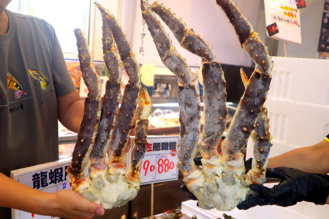 阿布潘水產|台中超狂海鮮市集,現撈龍蝦、生蠔、帝王蟹,中秋烤肉一站買齊! @猴屁的異想世界 阿布潘水產|台中超狂海鮮市集,現撈龍蝦、生蠔、帝王蟹,中秋烤肉一站買齊! @猴屁的異想世界