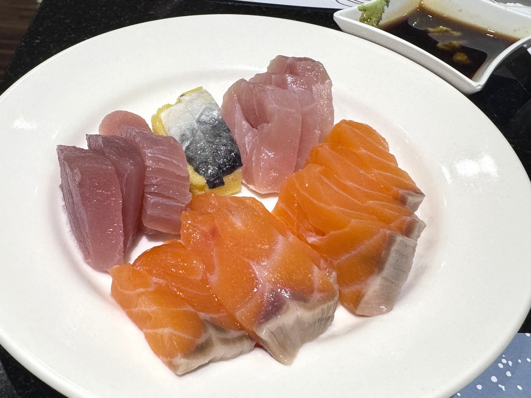 【新竹老爺酒店Le Café自助餐】氣派裝潢高質感Buffet,必吃爐烤牛排、生魚片、哈根達斯! @猴屁的異想世界 【新竹老爺酒店Le Café自助餐】氣派裝潢高質感Buffet,必吃爐烤牛排、生魚片、哈根達斯! @猴屁的異想世界