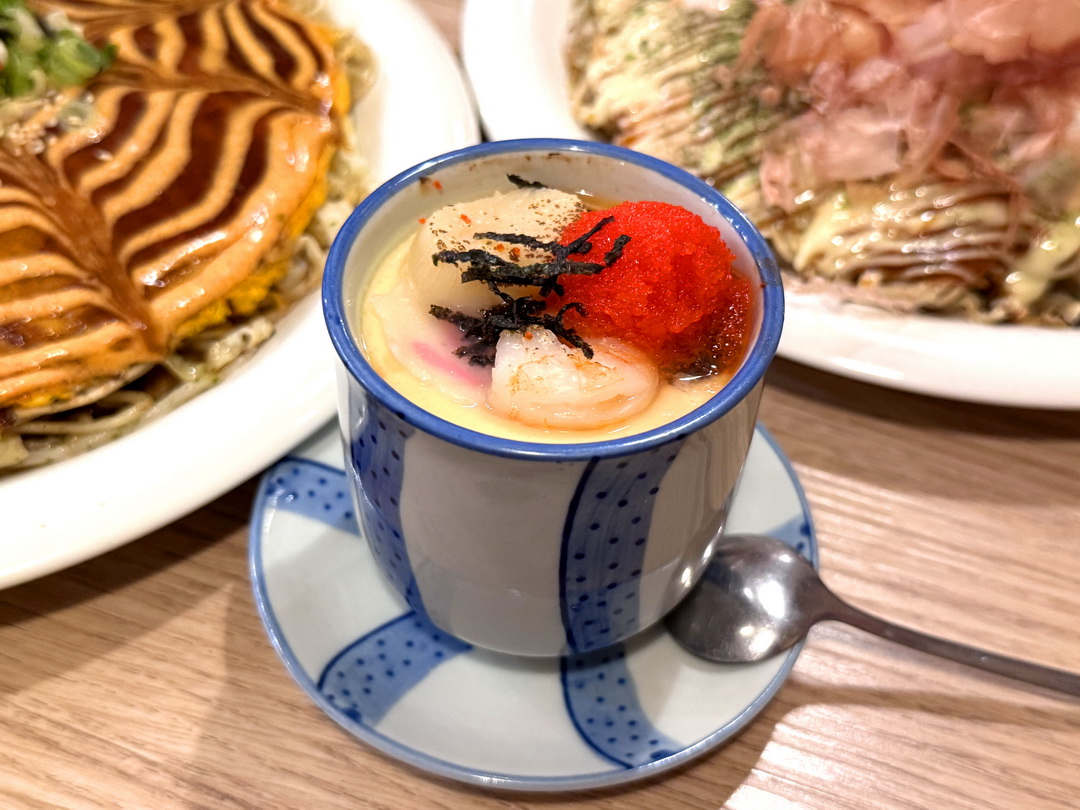 友鐵廣島燒專門店|台中日式廣島燒推薦,現點現做鐵板料理,明太子廣島燒超邪惡! @猴屁的異想世界 友鐵廣島燒專門店|台中日式廣島燒推薦,現點現做鐵板料理,明太子廣島燒超邪惡! @猴屁的異想世界