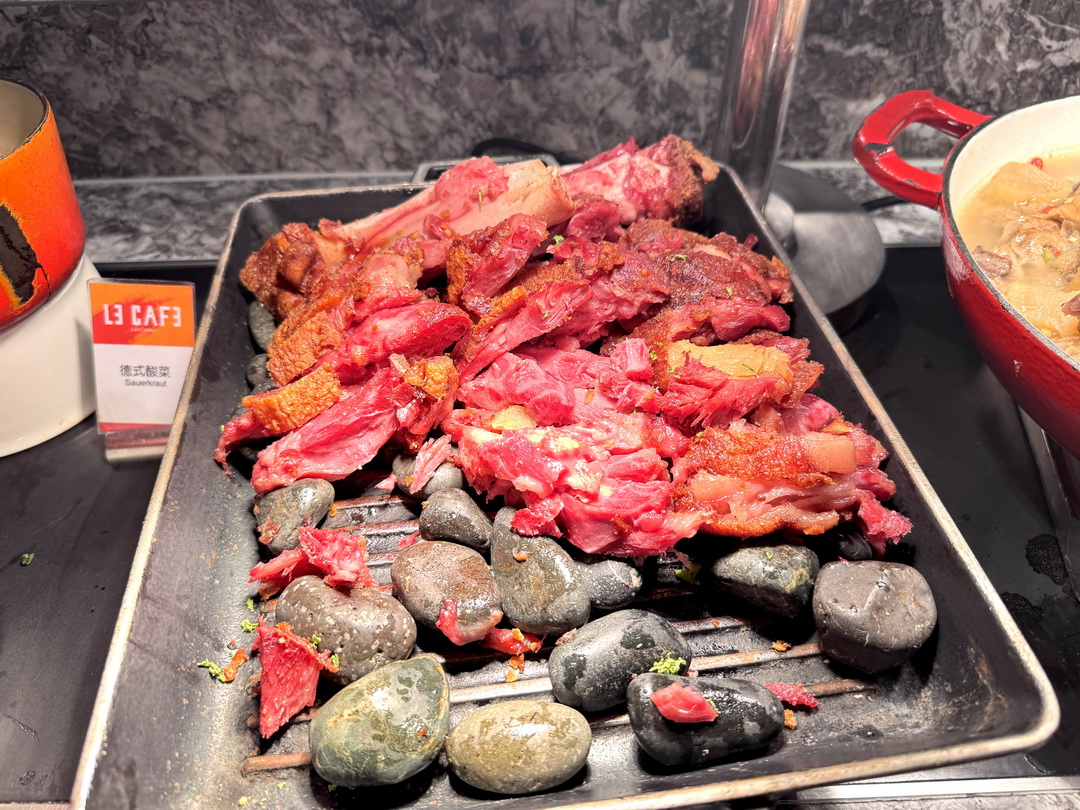 【新竹老爺酒店Le Café自助餐】氣派裝潢高質感Buffet,必吃爐烤牛排、生魚片、哈根達斯! @猴屁的異想世界 【新竹老爺酒店Le Café自助餐】氣派裝潢高質感Buffet,必吃爐烤牛排、生魚片、哈根達斯! @猴屁的異想世界