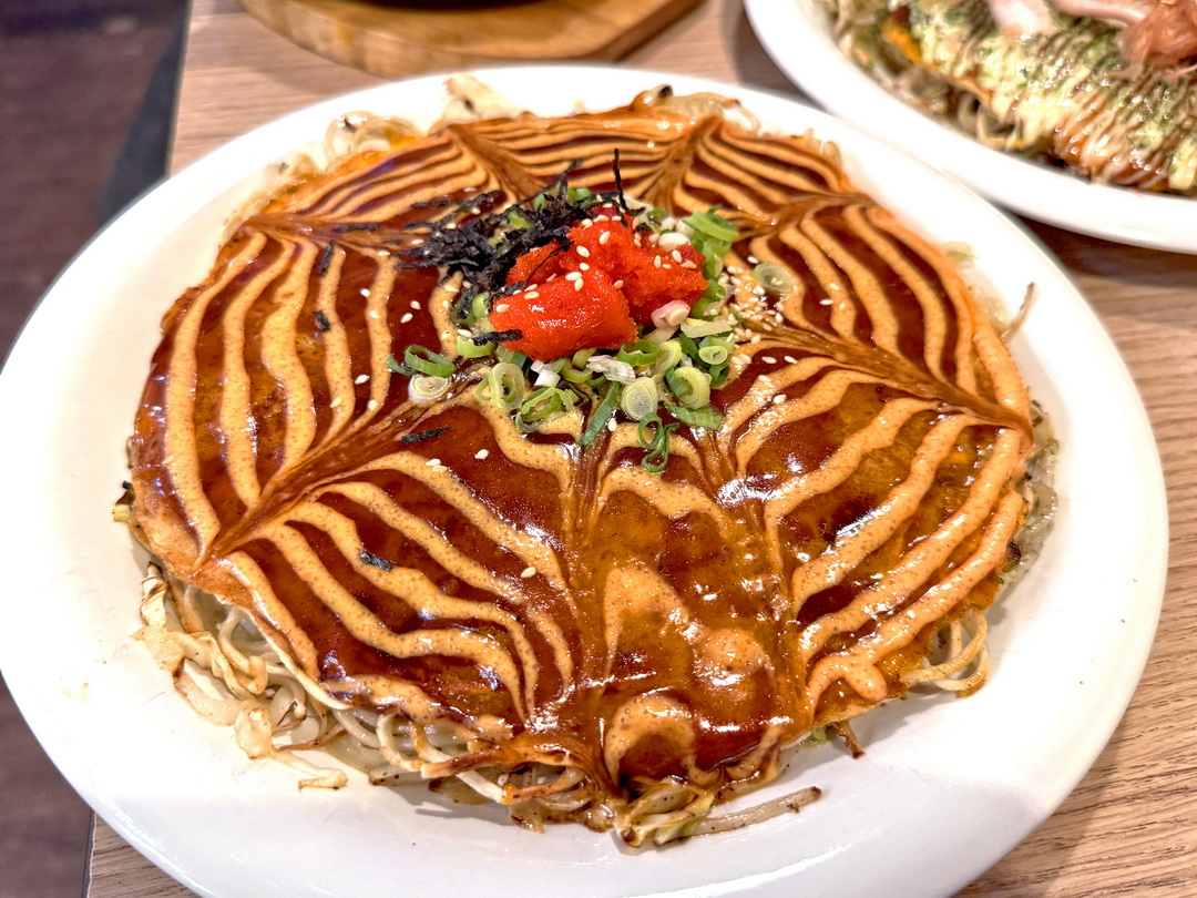 友鐵廣島燒專門店|台中日式廣島燒推薦,現點現做鐵板料理,明太子廣島燒超邪惡! @猴屁的異想世界 友鐵廣島燒專門店|台中日式廣島燒推薦,現點現做鐵板料理,明太子廣島燒超邪惡! @猴屁的異想世界