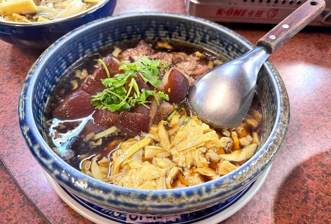 龍之居土雞城|台中北屯合菜推薦!5000元合菜10道菜超澎湃,招牌甕仔雞、鳳梨蝦球必吃 @猴屁的異想世界 龍之居土雞城|台中北屯合菜推薦!5000元合菜10道菜超澎湃,招牌甕仔雞、鳳梨蝦球必吃 @猴屁的異想世界