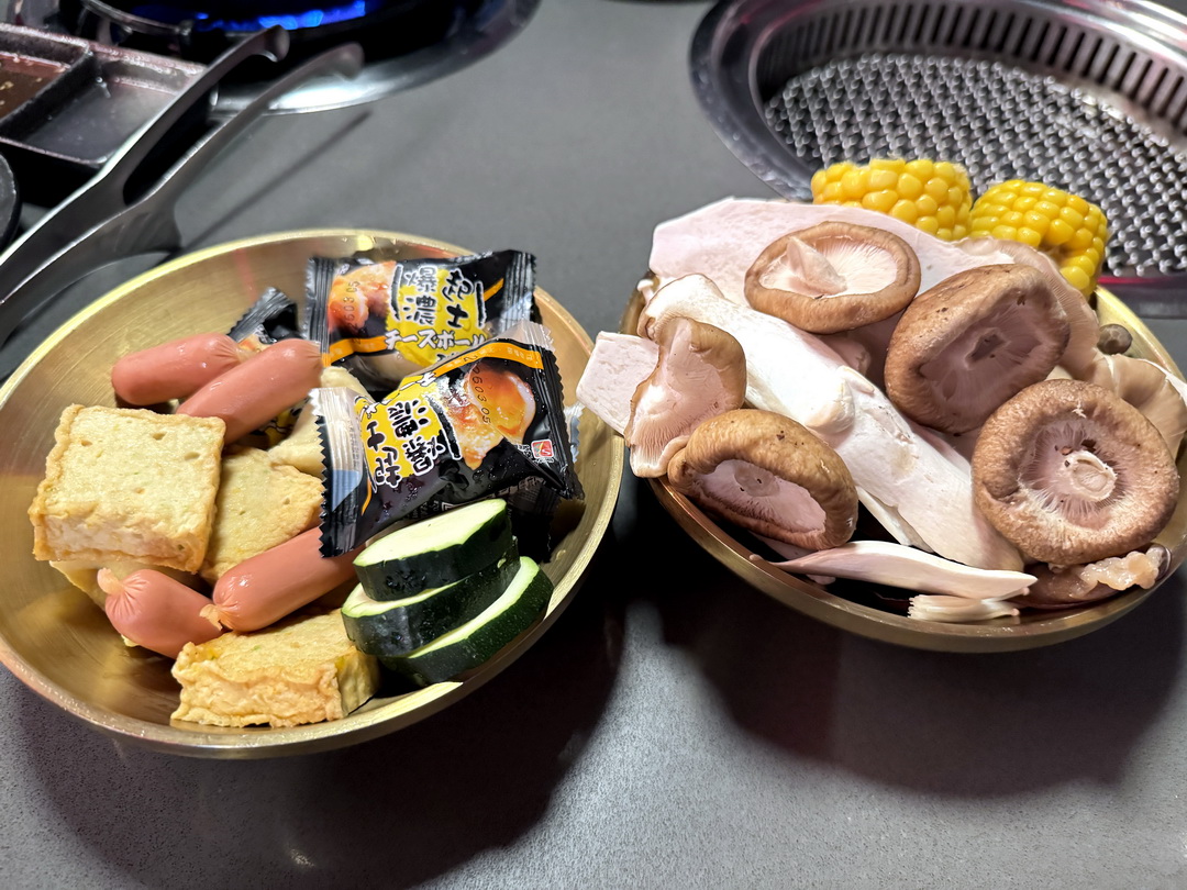 【紅桧燒肉鍋物】太平高質感單點燒肉,火鍋料自助吧吃到飽+調酒喝到飽 @猴屁的異想世界 【紅桧燒肉鍋物】太平高質感單點燒肉,火鍋料自助吧吃到飽+調酒喝到飽 @猴屁的異想世界