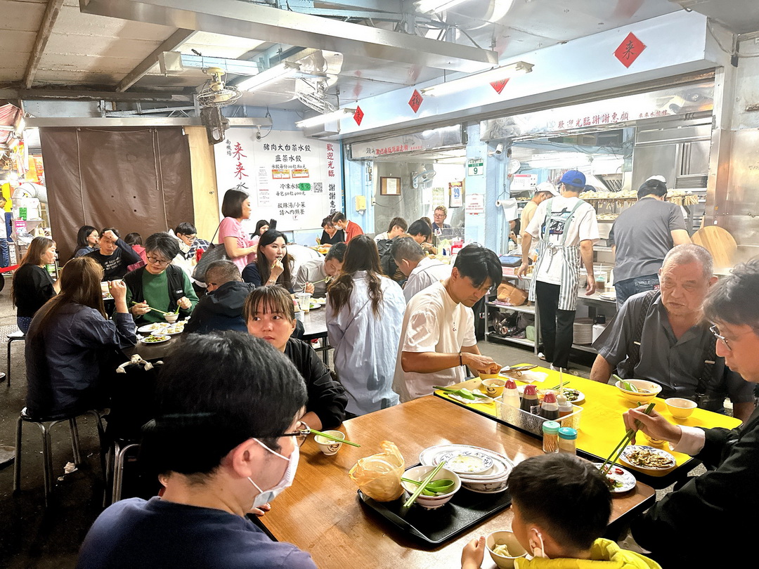 南機場夜市美食|12間必吃人氣小吃推薦,米其林必比登臭豆腐、蚵嗲、沙威瑪、滷肉飯、炸雞通通有 @猴屁的異想世界 南機場夜市美食|12間必吃人氣小吃推薦,米其林必比登臭豆腐、蚵嗲、沙威瑪、滷肉飯、炸雞通通有 @猴屁的異想世界