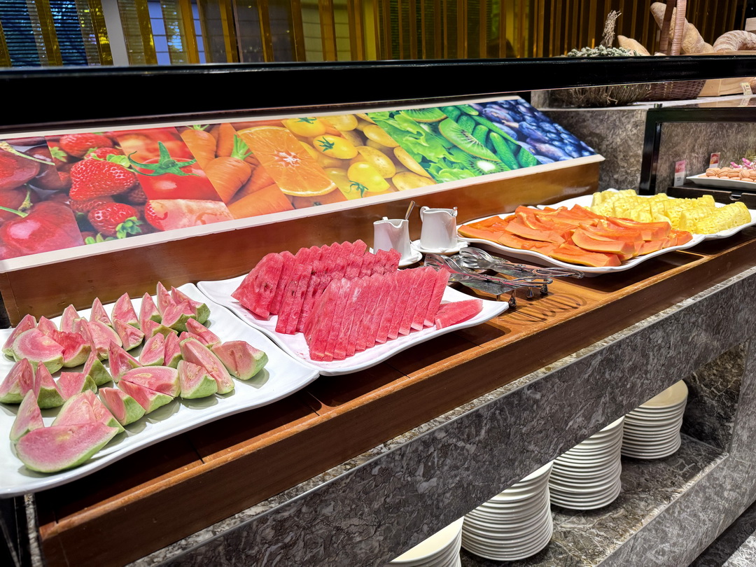 【新竹老爺酒店Le Café自助餐】氣派裝潢高質感Buffet,必吃爐烤牛排、生魚片、哈根達斯! @猴屁的異想世界 【新竹老爺酒店Le Café自助餐】氣派裝潢高質感Buffet,必吃爐烤牛排、生魚片、哈根達斯! @猴屁的異想世界