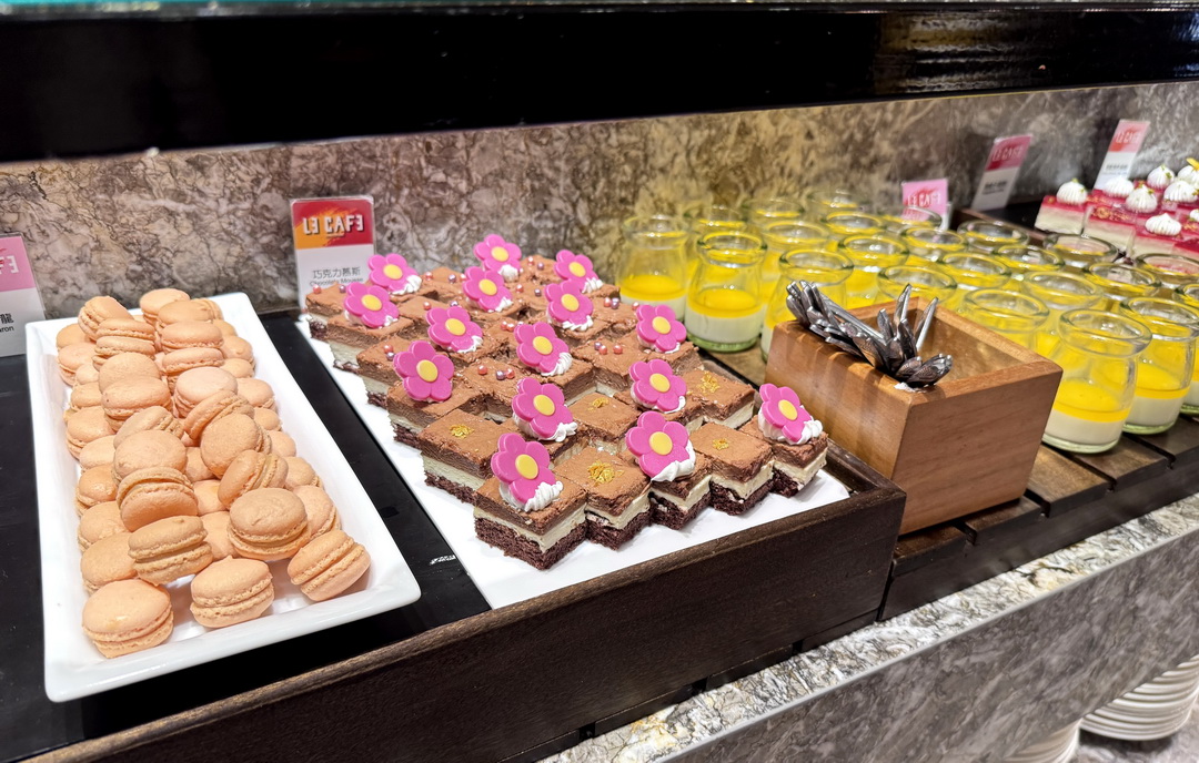 【新竹老爺酒店Le Café自助餐】氣派裝潢高質感Buffet,必吃爐烤牛排、生魚片、哈根達斯! @猴屁的異想世界 【新竹老爺酒店Le Café自助餐】氣派裝潢高質感Buffet,必吃爐烤牛排、生魚片、哈根達斯! @猴屁的異想世界