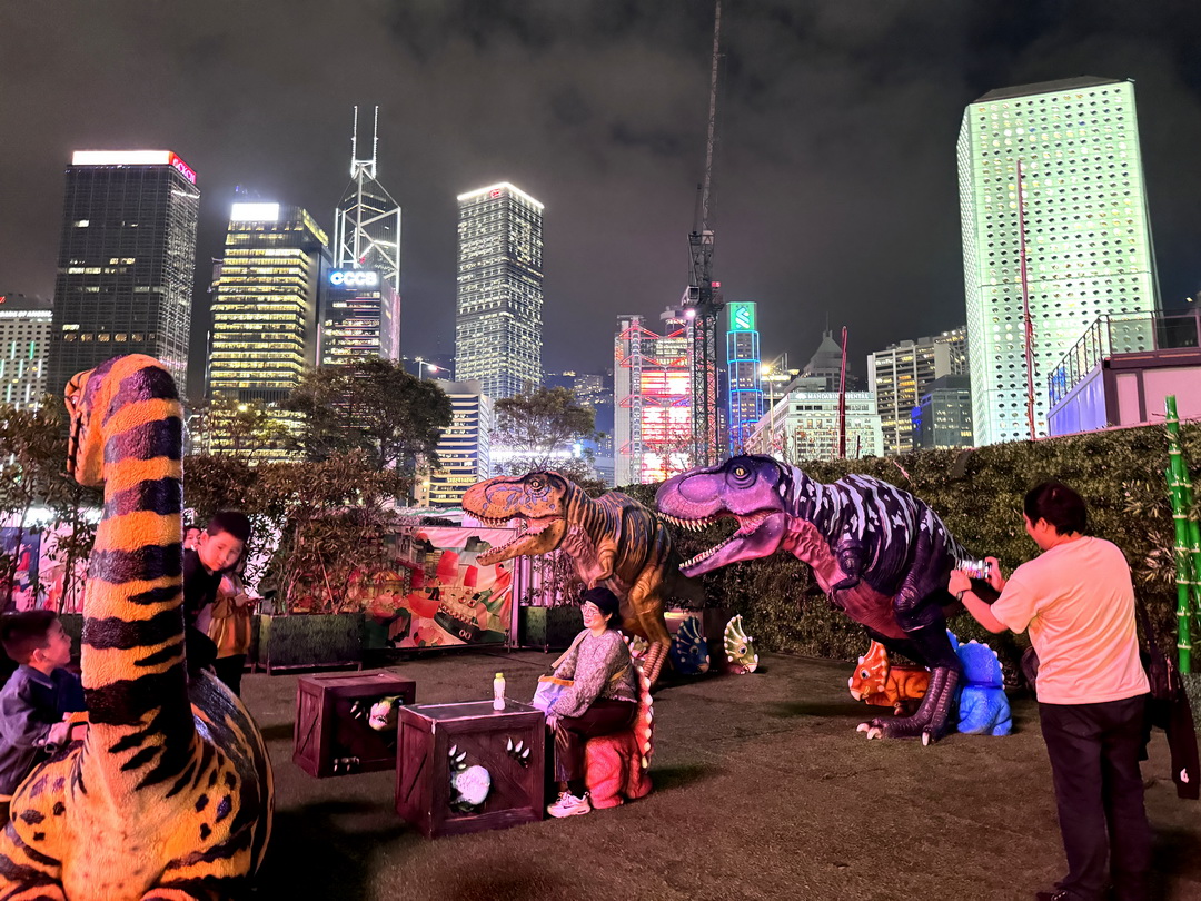 香港摩天輪|中環必玩景點!20元港幣搭上高空賞維多利亞港夜景,還有可愛造景好拍好玩 @猴屁的異想世界 香港摩天輪|中環必玩景點!20元港幣搭上高空賞維多利亞港夜景,還有可愛造景好拍好玩 @猴屁的異想世界