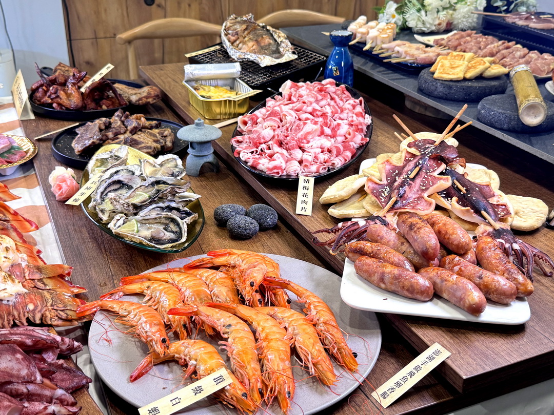 阿布潘水產|台中超狂海鮮市集,現撈龍蝦、生蠔、帝王蟹,中秋烤肉一站買齊! @猴屁的異想世界 阿布潘水產|台中超狂海鮮市集,現撈龍蝦、生蠔、帝王蟹,中秋烤肉一站買齊! @猴屁的異想世界