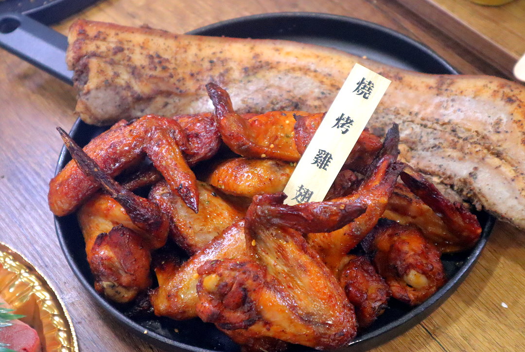 阿布潘水產|台中超狂海鮮市集,現撈龍蝦、生蠔、帝王蟹,中秋烤肉一站買齊! @猴屁的異想世界 阿布潘水產|台中超狂海鮮市集,現撈龍蝦、生蠔、帝王蟹,中秋烤肉一站買齊! @猴屁的異想世界