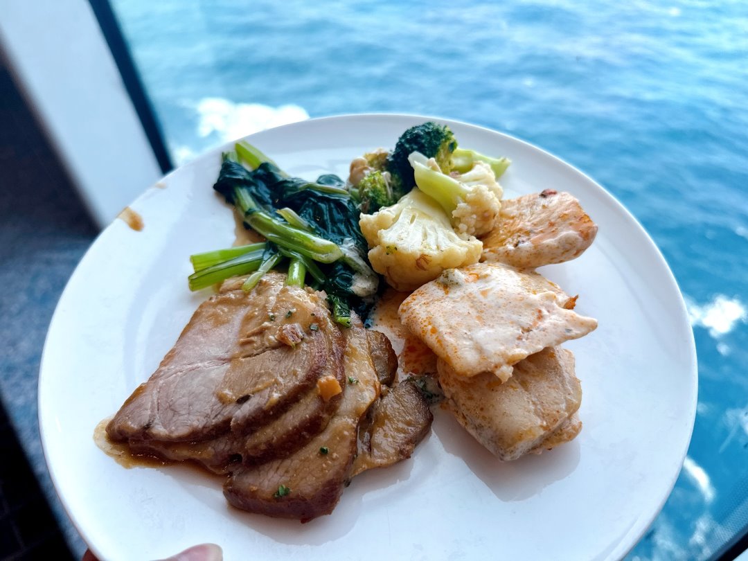 麗星郵輪探索星號|3間免費餐廳吃到飽,每天菜色不同,6天5夜美食不重複! @猴屁的異想世界 麗星郵輪探索星號|3間免費餐廳吃到飽,每天菜色不同,6天5夜美食不重複! @猴屁的異想世界