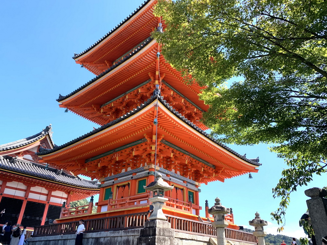 清水寺|京都必訪世界文化遺產,舞台美景、音羽瀑布&茶屋冰品全攻略 @猴屁的異想世界 清水寺|京都必訪世界文化遺產,舞台美景、音羽瀑布&茶屋冰品全攻略 @猴屁的異想世界