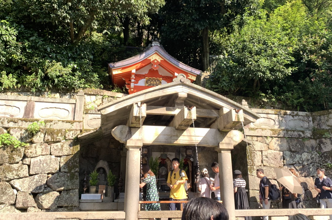 清水寺|京都必訪世界文化遺產,舞台美景、音羽瀑布&茶屋冰品全攻略 @猴屁的異想世界 清水寺|京都必訪世界文化遺產,舞台美景、音羽瀑布&茶屋冰品全攻略 @猴屁的異想世界