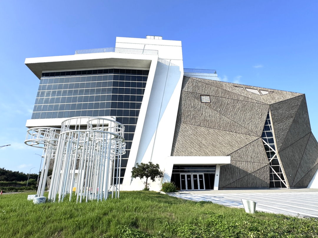 台中海洋生態館|8大主題展區搶先看!最新票價、交通懶人包、順遊梧棲漁港一日遊攻略 @猴屁的異想世界 台中海洋生態館|8大主題展區搶先看!最新票價、交通懶人包、順遊梧棲漁港一日遊攻略 @猴屁的異想世界