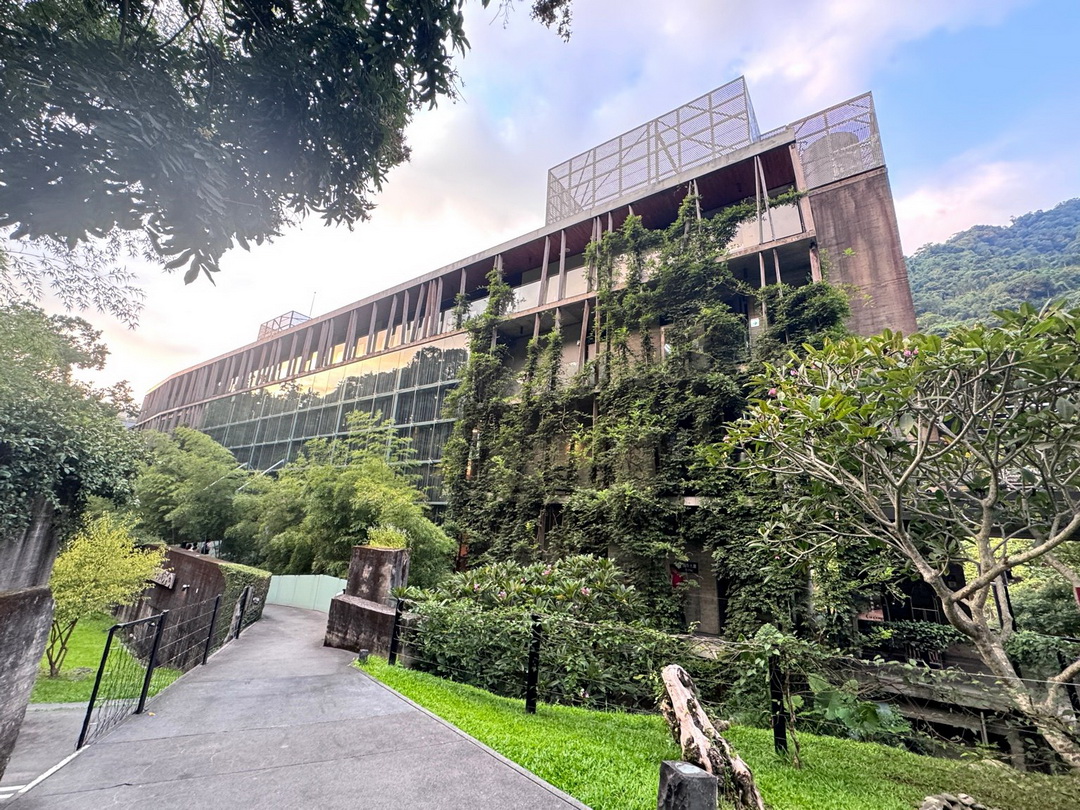苗栗住宿|泰安觀止溫泉會館,一泊二食享受山林美景,溫泉、泳池、豪華Buffet全包! @猴屁的異想世界 苗栗住宿|泰安觀止溫泉會館,一泊二食享受山林美景,溫泉、泳池、豪華Buffet全包! @猴屁的異想世界