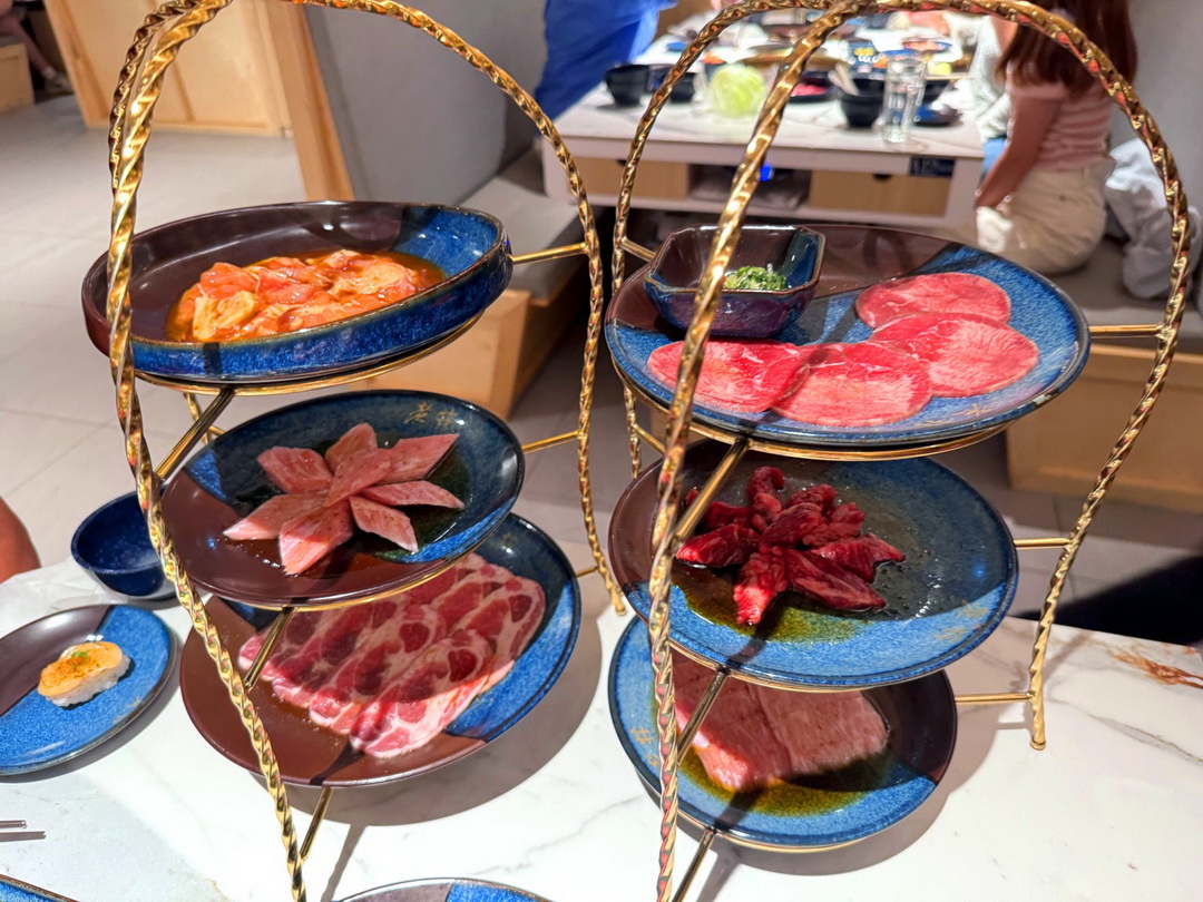 老井極上燒肉台中福科店|西屯燒肉推薦,豪華和牛套餐、雞湯小菜吃到飽,壽星優惠超划算! @猴屁的異想世界 老井極上燒肉台中福科店|西屯燒肉推薦,豪華和牛套餐、雞湯小菜吃到飽,壽星優惠超划算! @猴屁的異想世界