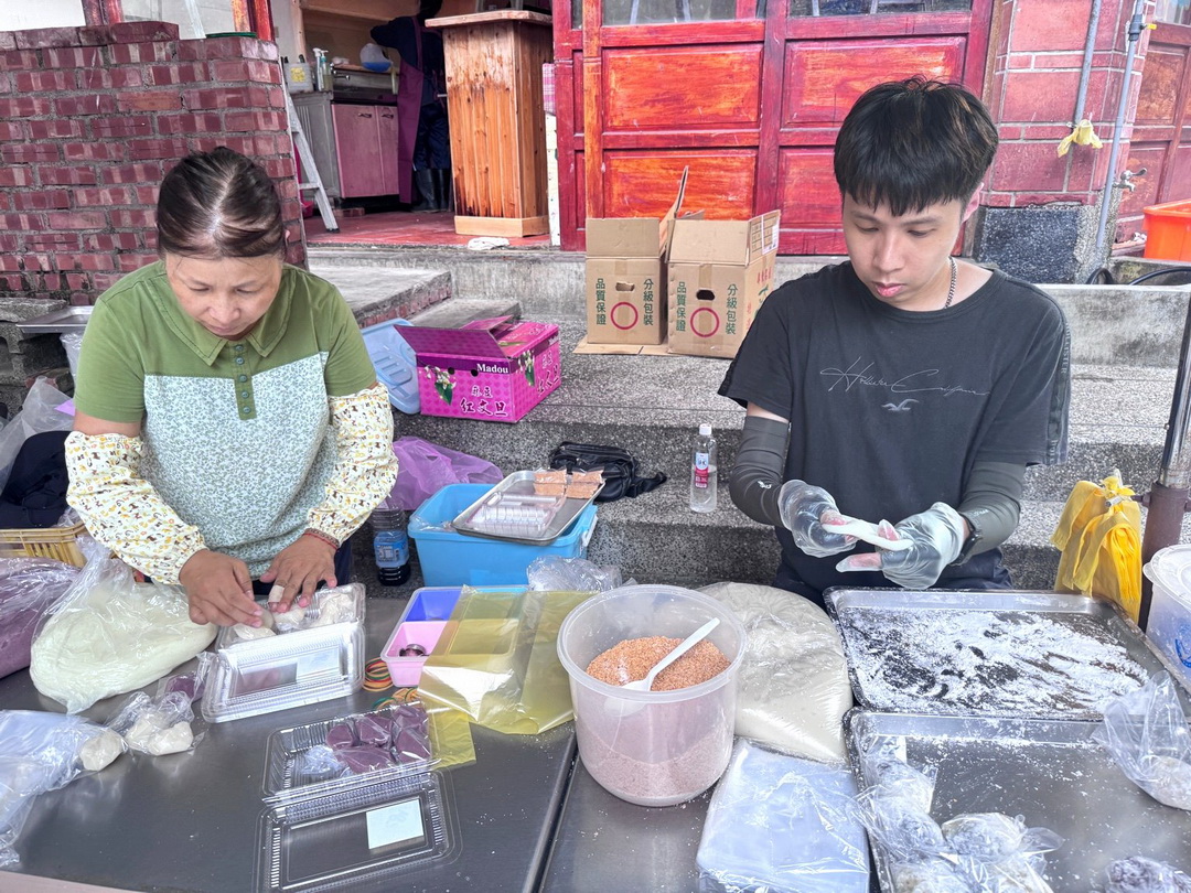 【苗栗美食】清安洗水坑豆腐街10大必吃小吃懶人包,臭豆腐、烤肉、麻糬一次滿足 @猴屁的異想世界 【苗栗美食】清安洗水坑豆腐街10大必吃小吃懶人包,臭豆腐、烤肉、麻糬一次滿足 @猴屁的異想世界