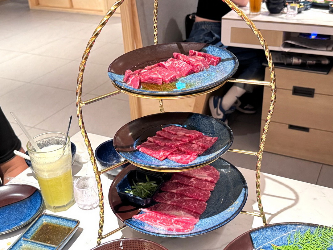 老井極上燒肉台中福科店|西屯燒肉推薦,豪華和牛套餐、雞湯小菜吃到飽,壽星優惠超划算! @猴屁的異想世界 老井極上燒肉台中福科店|西屯燒肉推薦,豪華和牛套餐、雞湯小菜吃到飽,壽星優惠超划算! @猴屁的異想世界