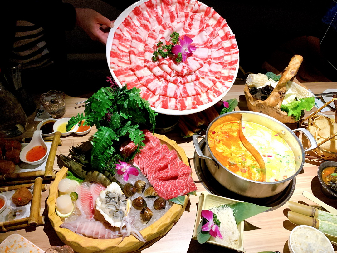 【台北火鍋推薦】泰滾 Rolling Thai 南京店,泰式酸辣鍋、椰奶鍋必吃,聚餐慶生好選擇 @猴屁的異想世界 【台北火鍋推薦】泰滾 Rolling Thai 南京店,泰式酸辣鍋、椰奶鍋必吃,聚餐慶生好選擇 @猴屁的異想世界