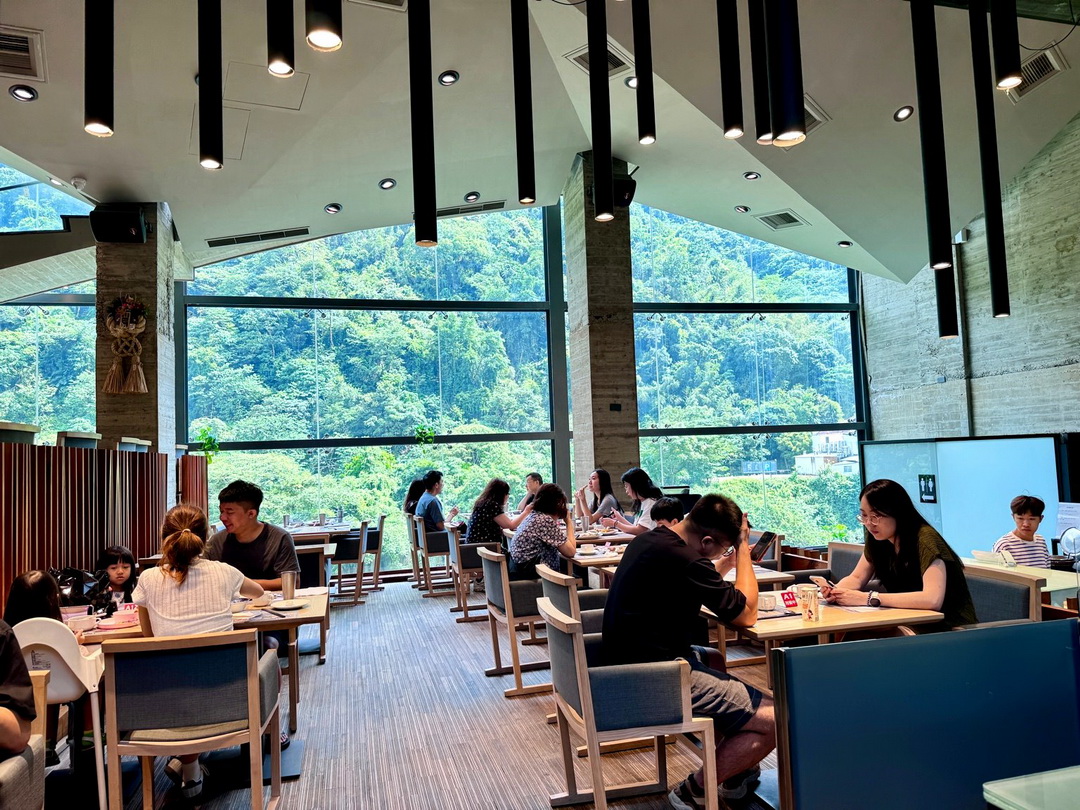 苗栗住宿|泰安觀止溫泉會館,一泊二食享受山林美景,溫泉、泳池、豪華Buffet全包! @猴屁的異想世界 苗栗住宿|泰安觀止溫泉會館,一泊二食享受山林美景,溫泉、泳池、豪華Buffet全包! @猴屁的異想世界