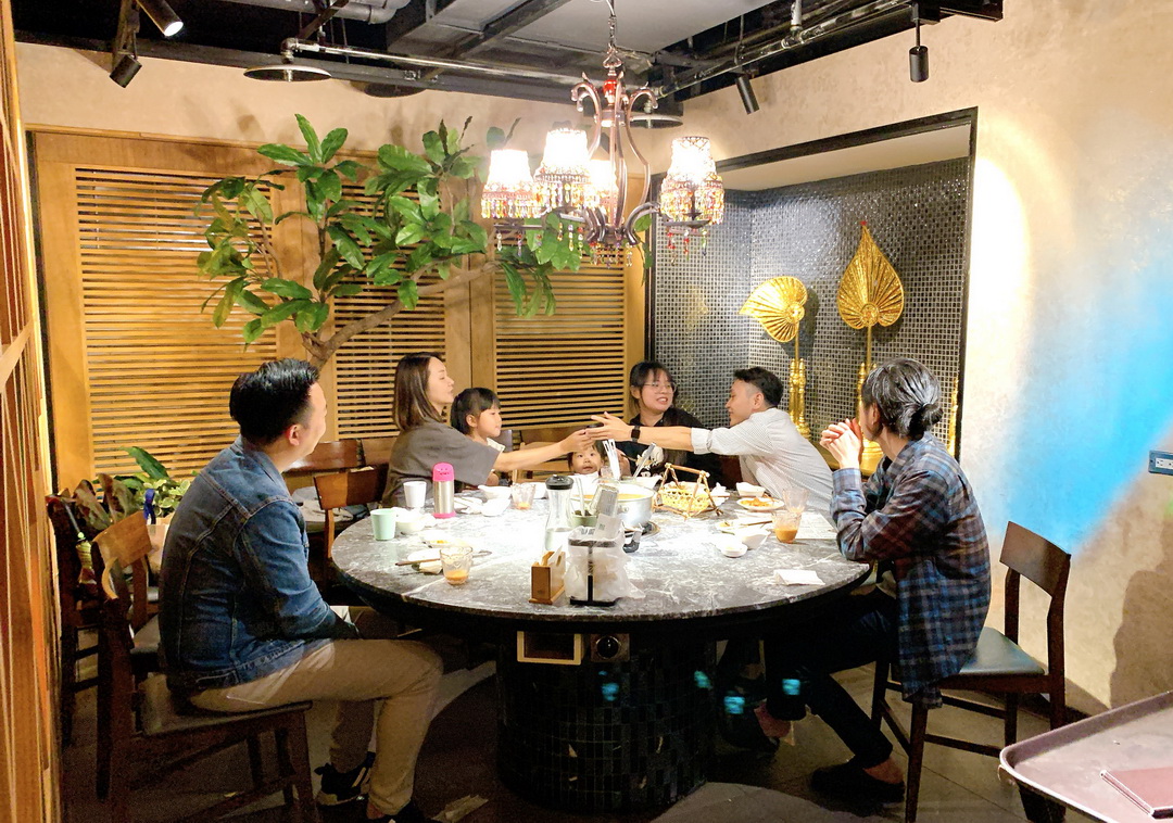 【台北火鍋推薦】泰滾 Rolling Thai 南京店,泰式酸辣鍋、椰奶鍋必吃,聚餐慶生好選擇 @猴屁的異想世界 【台北火鍋推薦】泰滾 Rolling Thai 南京店,泰式酸辣鍋、椰奶鍋必吃,聚餐慶生好選擇 @猴屁的異想世界