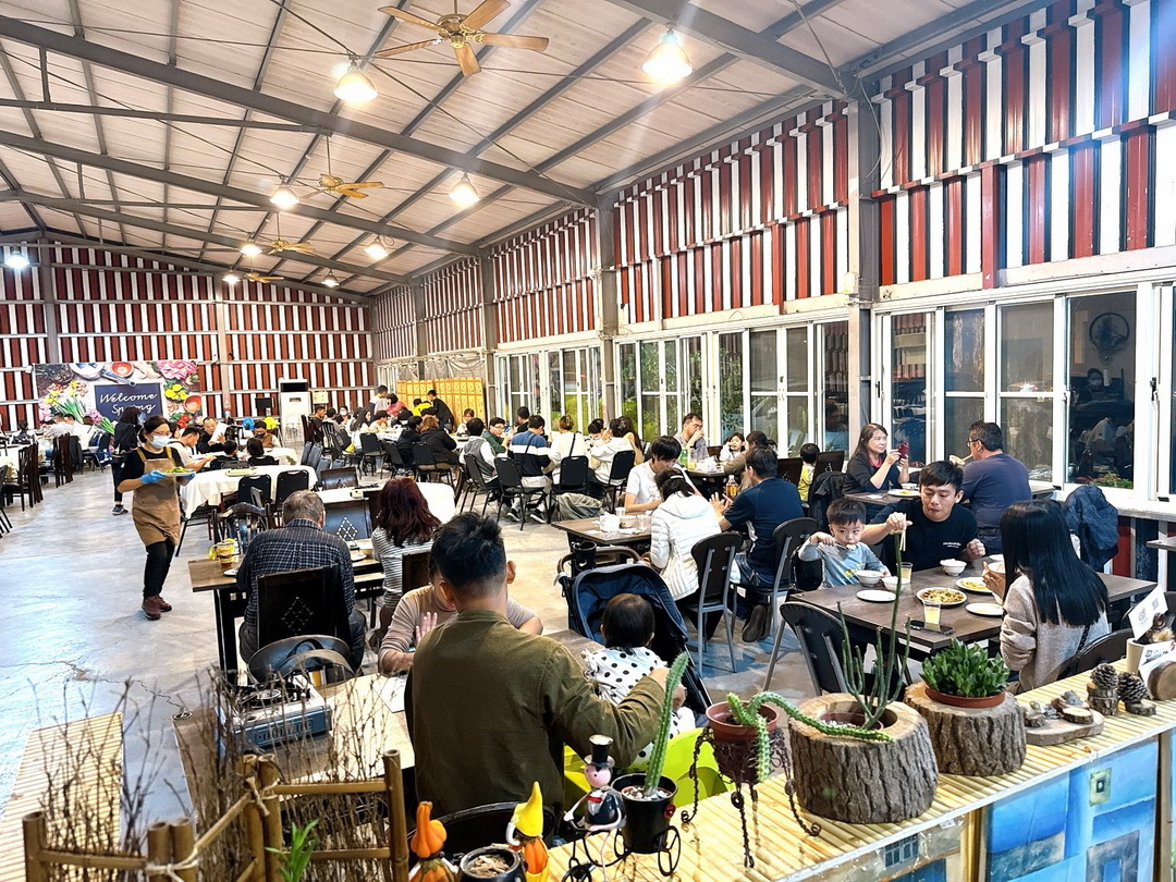 131多肉花園餐廳|南投魚池日月潭聚餐推薦,必吃甕仔雞+砂鍋魚頭大份量合菜 @猴屁的異想世界 131多肉花園餐廳|南投魚池日月潭聚餐推薦,必吃甕仔雞+砂鍋魚頭大份量合菜 @猴屁的異想世界
