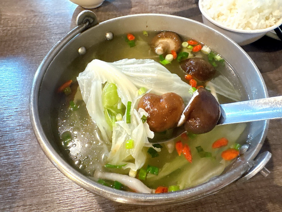 131多肉花園餐廳|南投魚池日月潭聚餐推薦,必吃甕仔雞+砂鍋魚頭大份量合菜 @猴屁的異想世界 131多肉花園餐廳|南投魚池日月潭聚餐推薦,必吃甕仔雞+砂鍋魚頭大份量合菜 @猴屁的異想世界