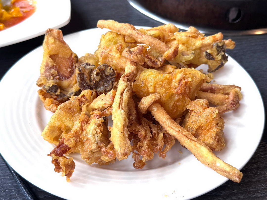 菇神新社店|台中新社人氣餐廳,米其林必比登連5年推薦,必吃香菇火鍋、炸菇、熱炒推薦 @猴屁的異想世界 菇神新社店|台中新社人氣餐廳,米其林必比登連5年推薦,必吃香菇火鍋、炸菇、熱炒推薦 @猴屁的異想世界
