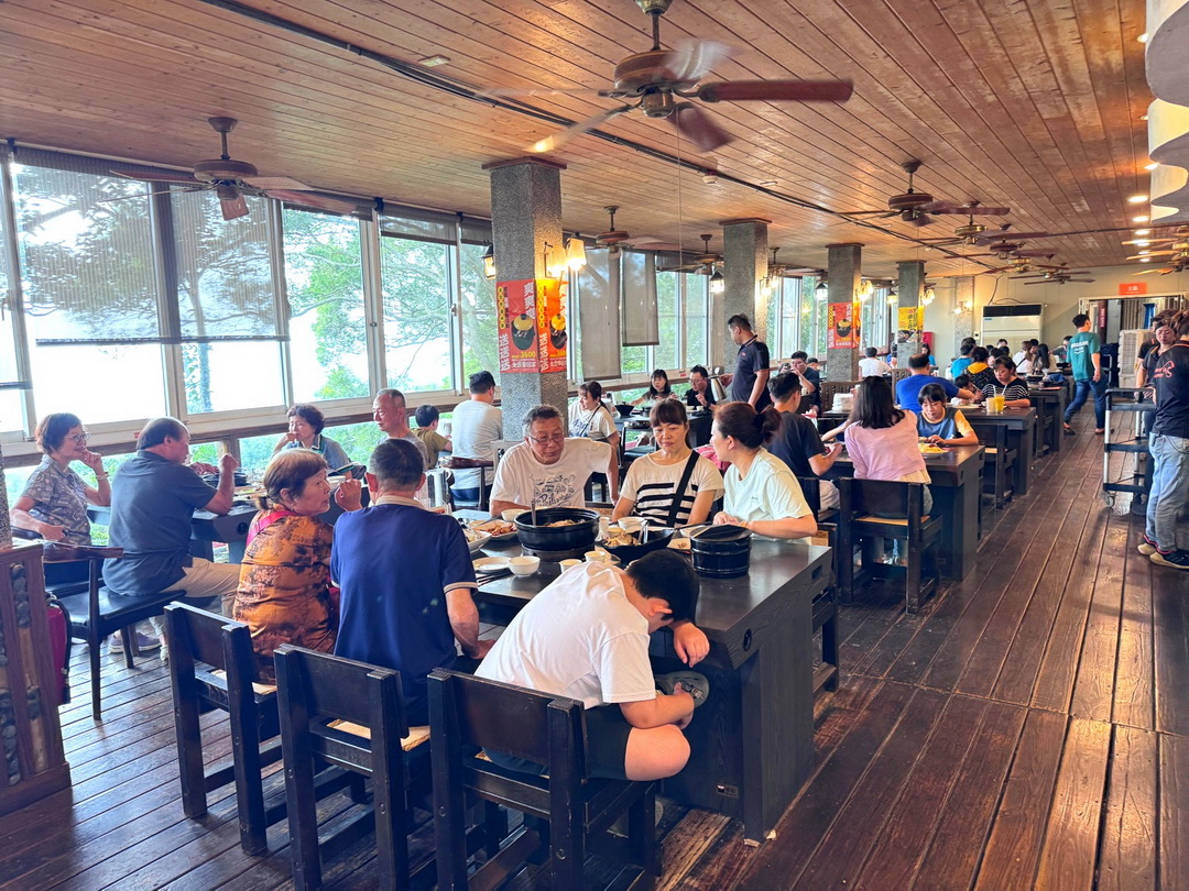菇神新社店|台中新社人氣餐廳,米其林必比登連5年推薦,必吃香菇火鍋、炸菇、熱炒推薦 @猴屁的異想世界 菇神新社店|台中新社人氣餐廳,米其林必比登連5年推薦,必吃香菇火鍋、炸菇、熱炒推薦 @猴屁的異想世界