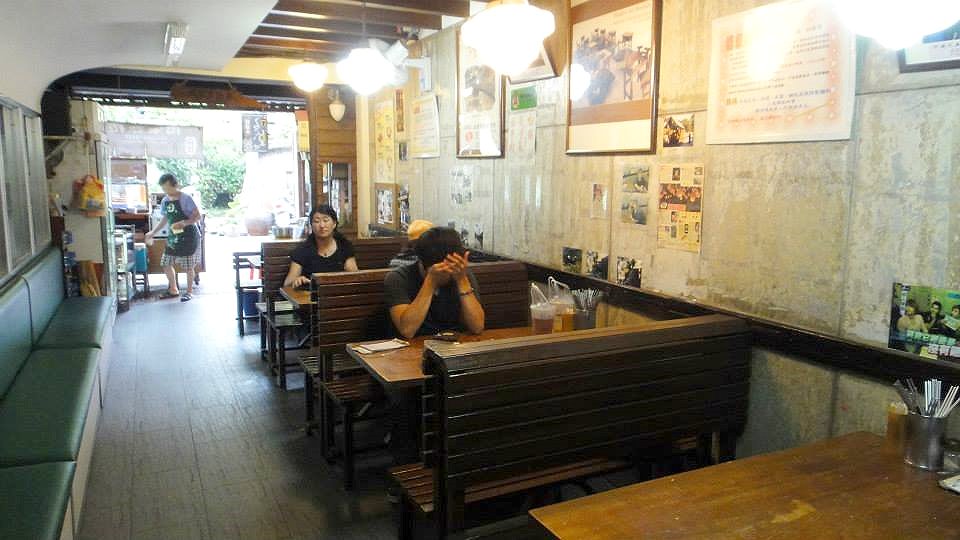 楊家雞捲|菁桐老街平溪線人氣美食,Super Junior也來取景!雞捲超特別,還有魯肉飯與肉羹湯 @猴屁的異想世界 楊家雞捲|菁桐老街平溪線人氣美食,Super Junior也來取景!雞捲超特別,還有魯肉飯與肉羹湯 @猴屁的異想世界