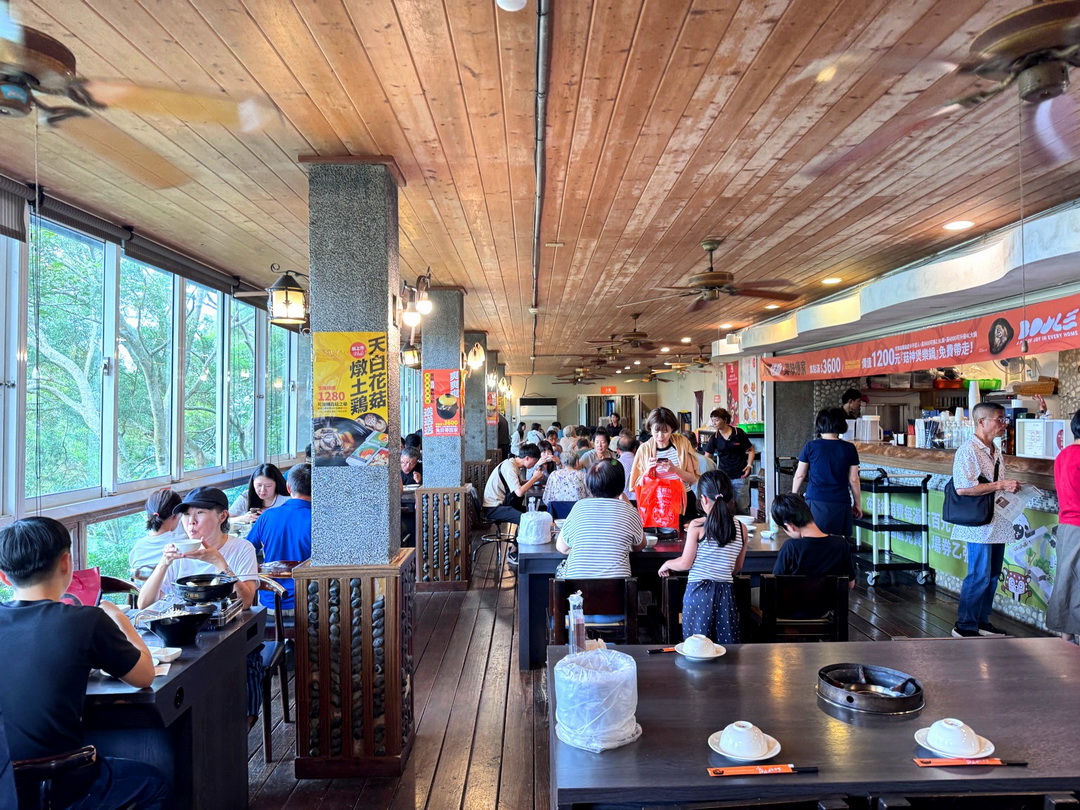 菇神新社店|台中新社人氣餐廳,米其林必比登連5年推薦,必吃香菇火鍋、炸菇、熱炒推薦 @猴屁的異想世界 菇神新社店|台中新社人氣餐廳,米其林必比登連5年推薦,必吃香菇火鍋、炸菇、熱炒推薦 @猴屁的異想世界