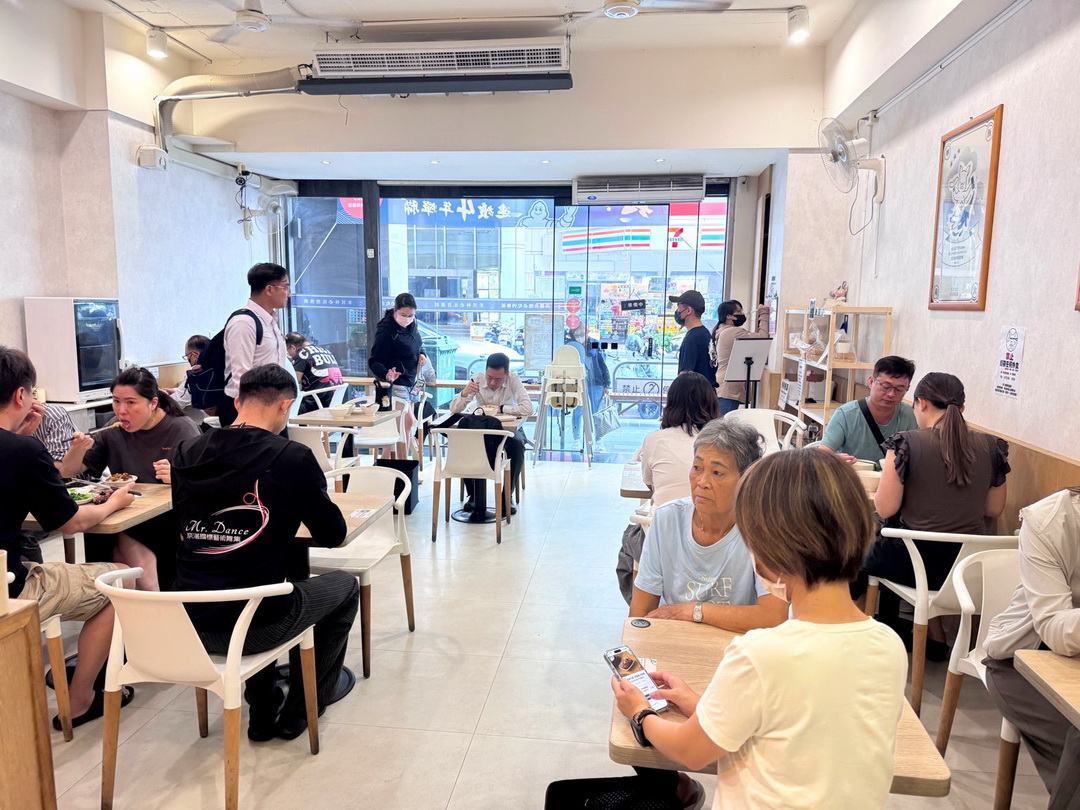 【弘記肉燥飯舖】高雄必吃米其林必比登推薦,連續4年上榜的超人氣肉燥飯! @猴屁的異想世界 【弘記肉燥飯舖】高雄必吃米其林必比登推薦,連續4年上榜的超人氣肉燥飯! @猴屁的異想世界