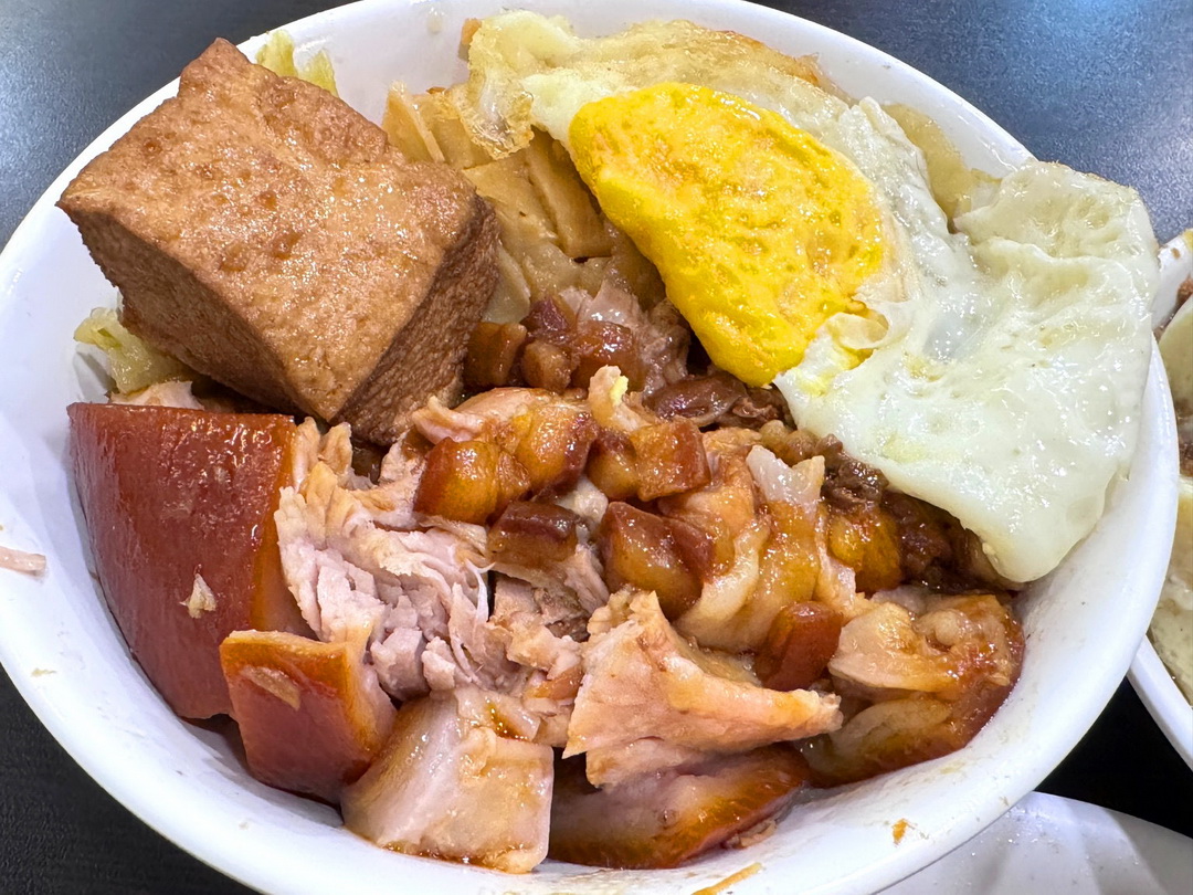 【君腿庫飯】高雄在地人激推腿庫飯老店,肥瘦剛好滷得超入味,蒸蛋飯滑嫩必點! @猴屁的異想世界 【君腿庫飯】高雄在地人激推腿庫飯老店,肥瘦剛好滷得超入味,蒸蛋飯滑嫩必點! @猴屁的異想世界
