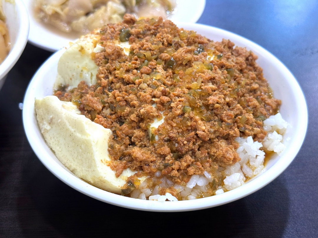 【君腿庫飯】高雄在地人激推腿庫飯老店,肥瘦剛好滷得超入味,蒸蛋飯滑嫩必點! @猴屁的異想世界 【君腿庫飯】高雄在地人激推腿庫飯老店,肥瘦剛好滷得超入味,蒸蛋飯滑嫩必點! @猴屁的異想世界