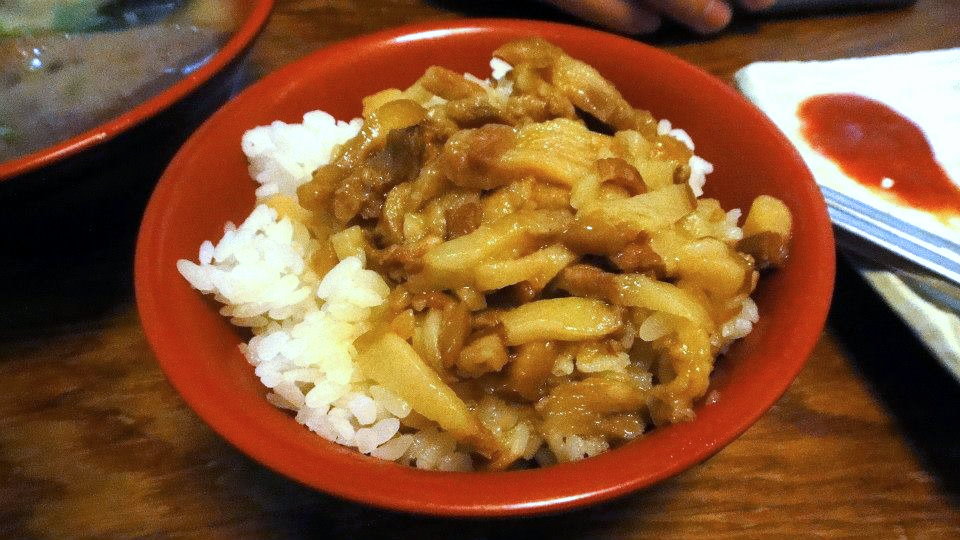 楊家雞捲|菁桐老街平溪線人氣美食,Super Junior也來取景!雞捲超特別,還有魯肉飯與肉羹湯 @猴屁的異想世界 楊家雞捲|菁桐老街平溪線人氣美食,Super Junior也來取景!雞捲超特別,還有魯肉飯與肉羹湯 @猴屁的異想世界