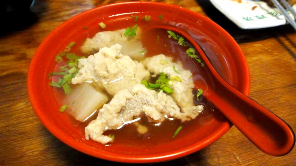 楊家雞捲|菁桐老街平溪線人氣美食,Super Junior也來取景!雞捲超特別,還有魯肉飯與肉羹湯 @猴屁的異想世界 楊家雞捲|菁桐老街平溪線人氣美食,Super Junior也來取景!雞捲超特別,還有魯肉飯與肉羹湯 @猴屁的異想世界