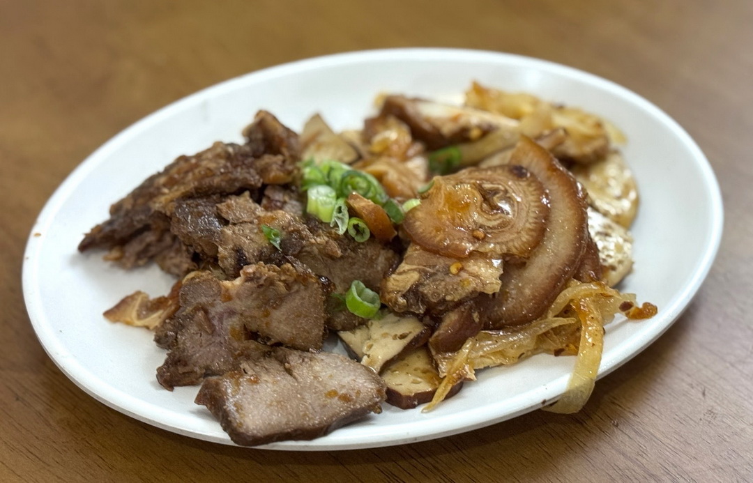 士官長野地餐廳|台中無菜單吃到飽只要400元!土官長酸菜白肉鍋、手工蔥油餅、湖南臘味超澎湃 @猴屁的異想世界 士官長野地餐廳|台中無菜單吃到飽只要400元!土官長酸菜白肉鍋、手工蔥油餅、湖南臘味超澎湃 @猴屁的異想世界