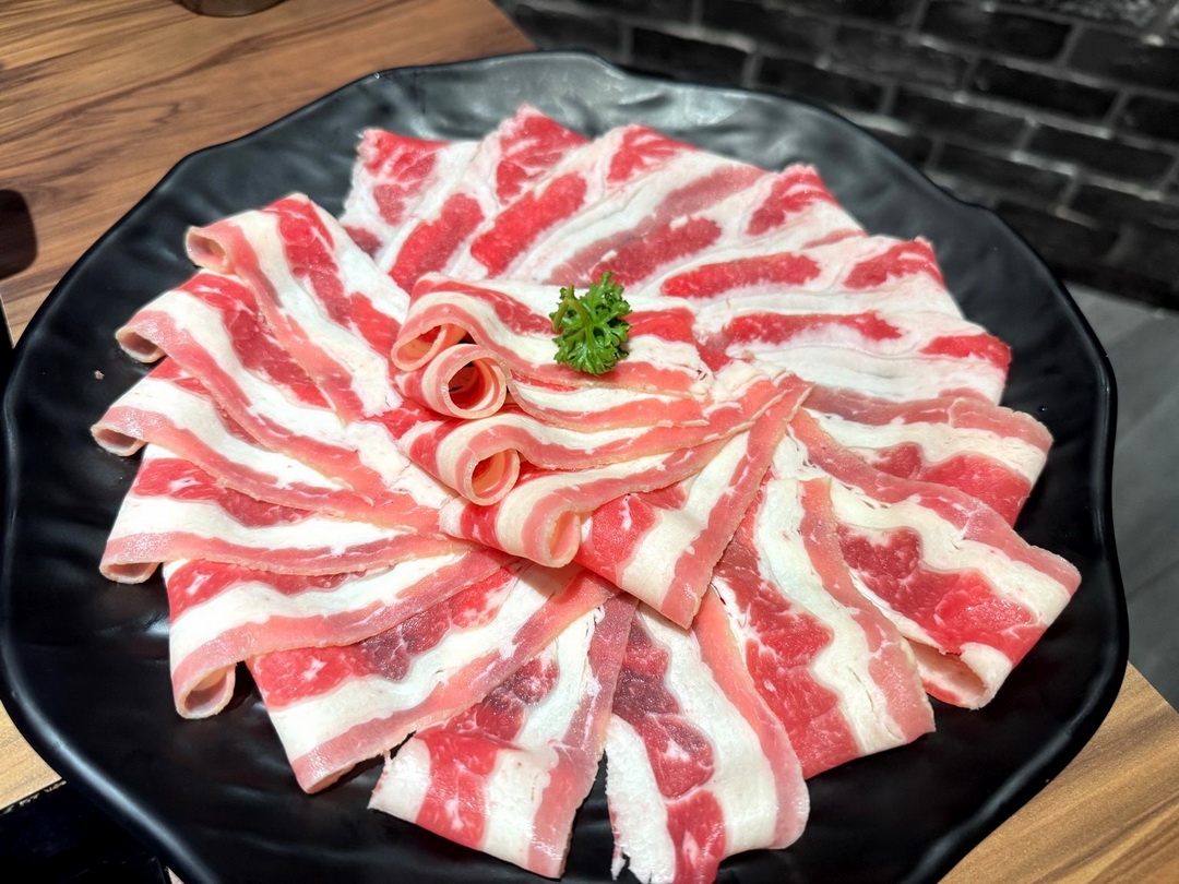 十二段鍋物堂逢甲店|台中深夜火鍋推薦,自助吧吃到飽,當月壽星送大盤肉開到凌晨4點 @猴屁的異想世界 十二段鍋物堂逢甲店|台中深夜火鍋推薦,自助吧吃到飽,當月壽星送大盤肉開到凌晨4點 @猴屁的異想世界