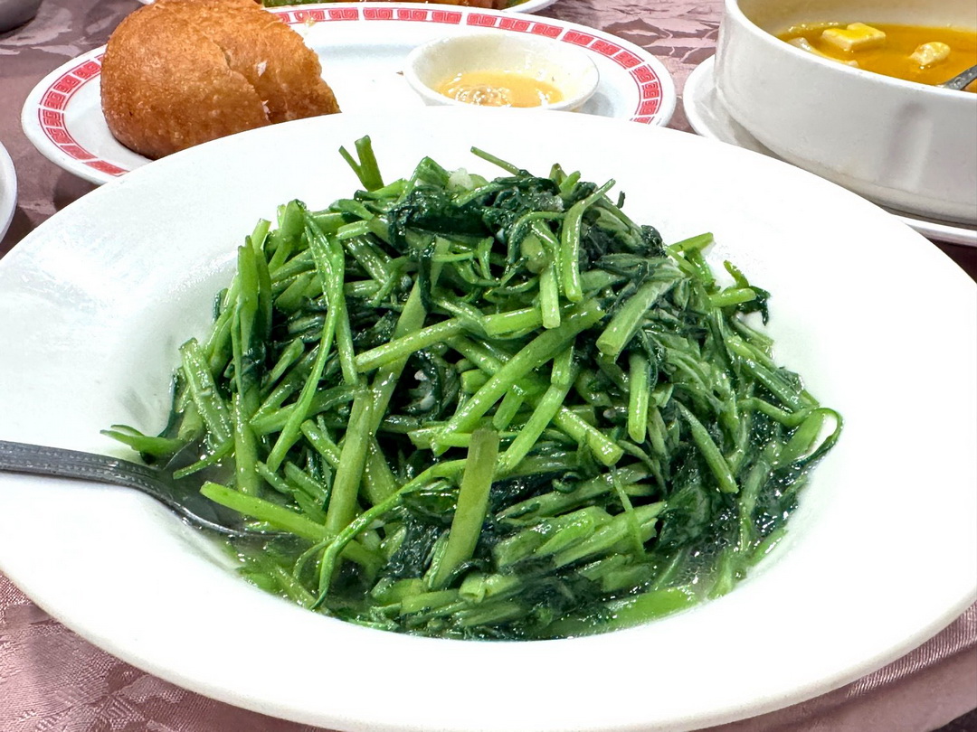 【小魏川菜餐館】台北道地川菜老字號推薦！家庭聚餐、公司聚會包廂餐廳首選，台北車站美食 @猴屁的異想世界