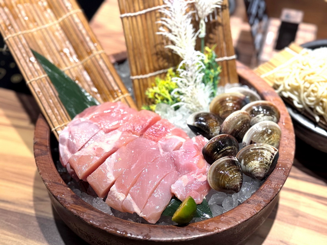 十二段鍋物堂逢甲店|台中深夜火鍋推薦,自助吧吃到飽,當月壽星送大盤肉開到凌晨4點 @猴屁的異想世界 十二段鍋物堂逢甲店|台中深夜火鍋推薦,自助吧吃到飽,當月壽星送大盤肉開到凌晨4點 @猴屁的異想世界
