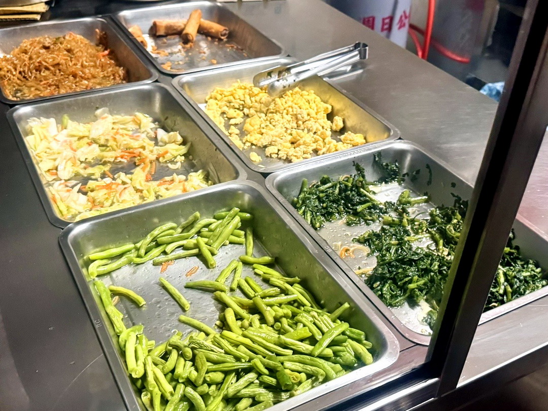 【巧嶼草袋飯】台中超人氣便當,無骨鹹酥雞飯滿到看不到飯只要90元,超高CP值! @猴屁的異想世界 【巧嶼草袋飯】台中超人氣便當,無骨鹹酥雞飯滿到看不到飯只要90元,超高CP值! @猴屁的異想世界